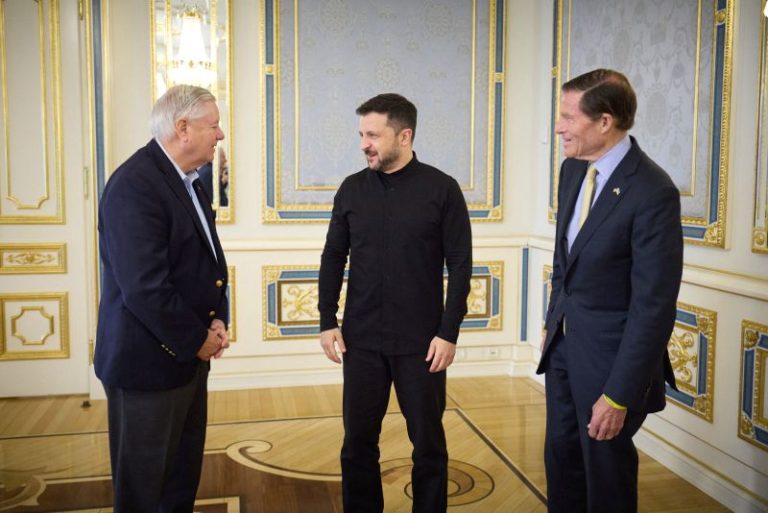 US senators meet with Zelensky in Kyiv as doubt cast over upcoming Ukraine-Russia peace talks